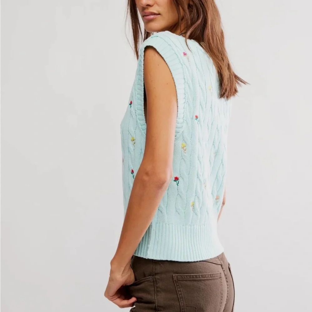FREE PEOPLE PLUMERIA FLORAL VEST BLUE GLASS Cable Knit Sweater Sz S NEW